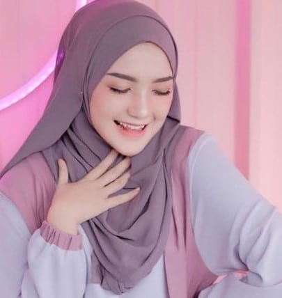 10 Model Hijab Pashmina Terbaru 2023 Wajib Untuk Kamu Ketahui!
