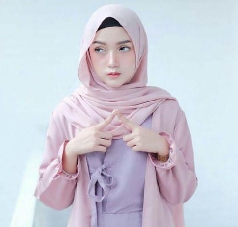 5 Tutorial Hijab Pashmina Simple dan Mudah Untuk Remaja Ala Selebgram